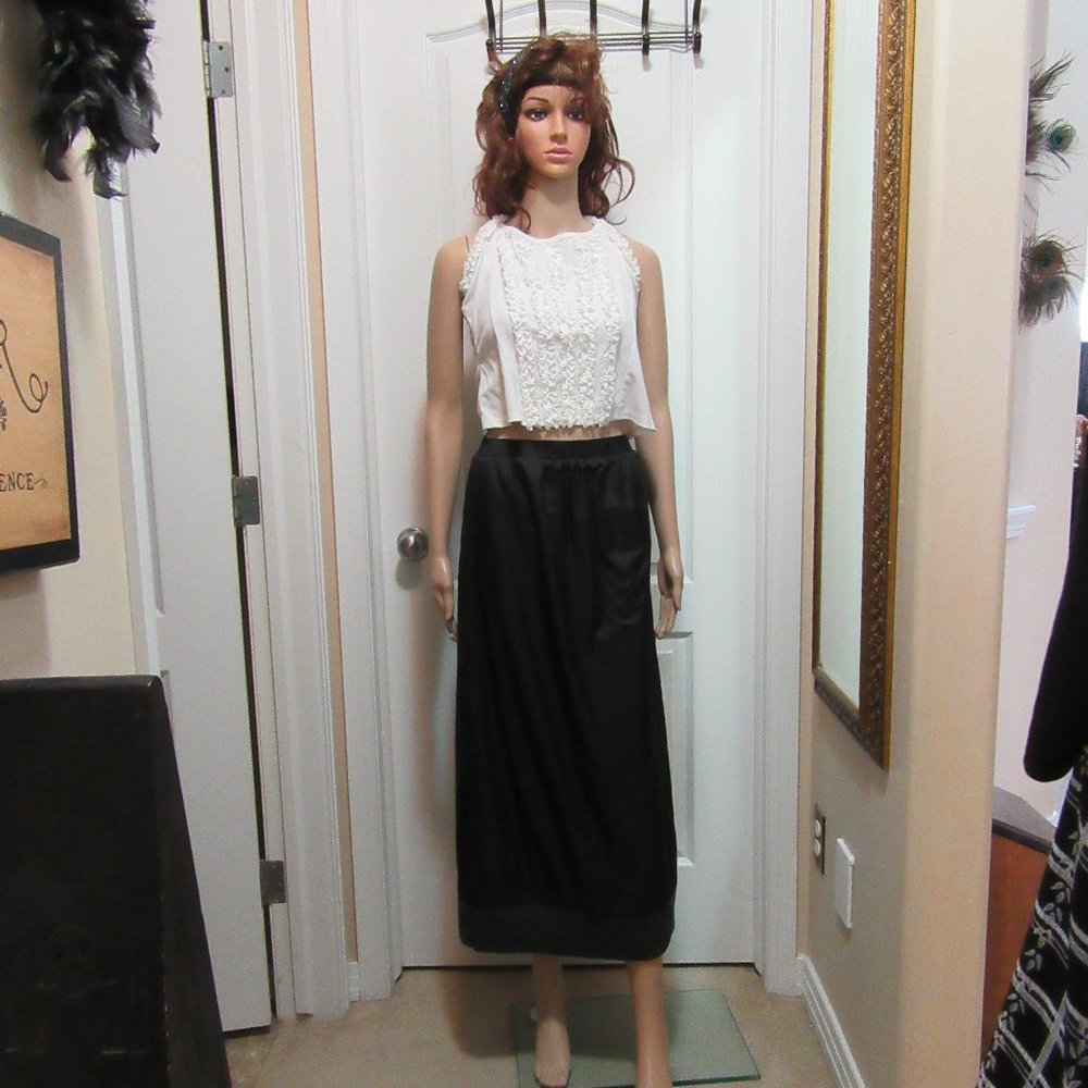 Lined Skirt Medium Black Nylon outer part